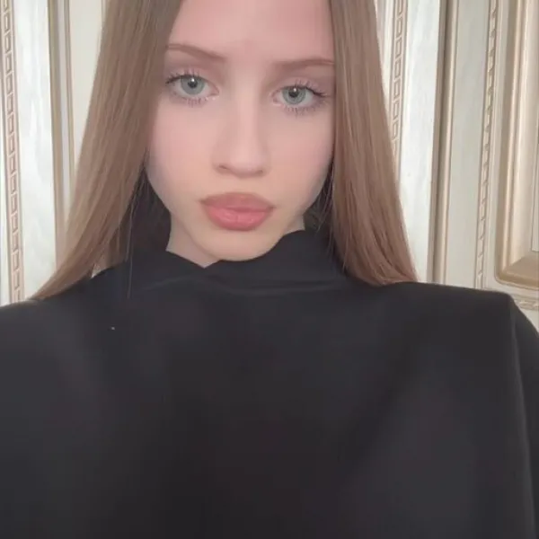 Полина